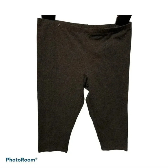 Simple Vera Wang size large - Picture 2 of 3